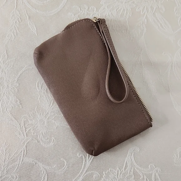 BCBG Paris clutch wristlet tan and gold - Picture 3 of 7